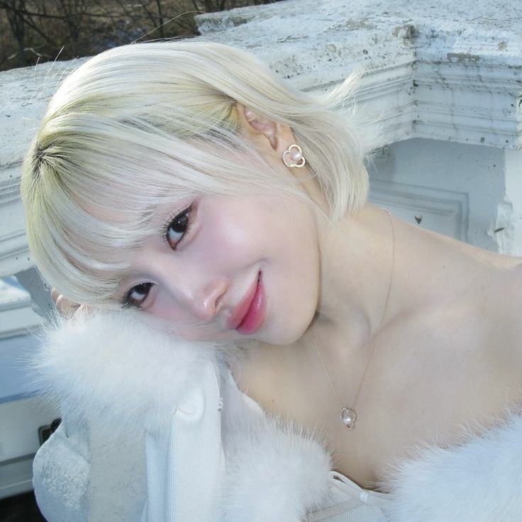 Momo (TWICE)的最新活動照片