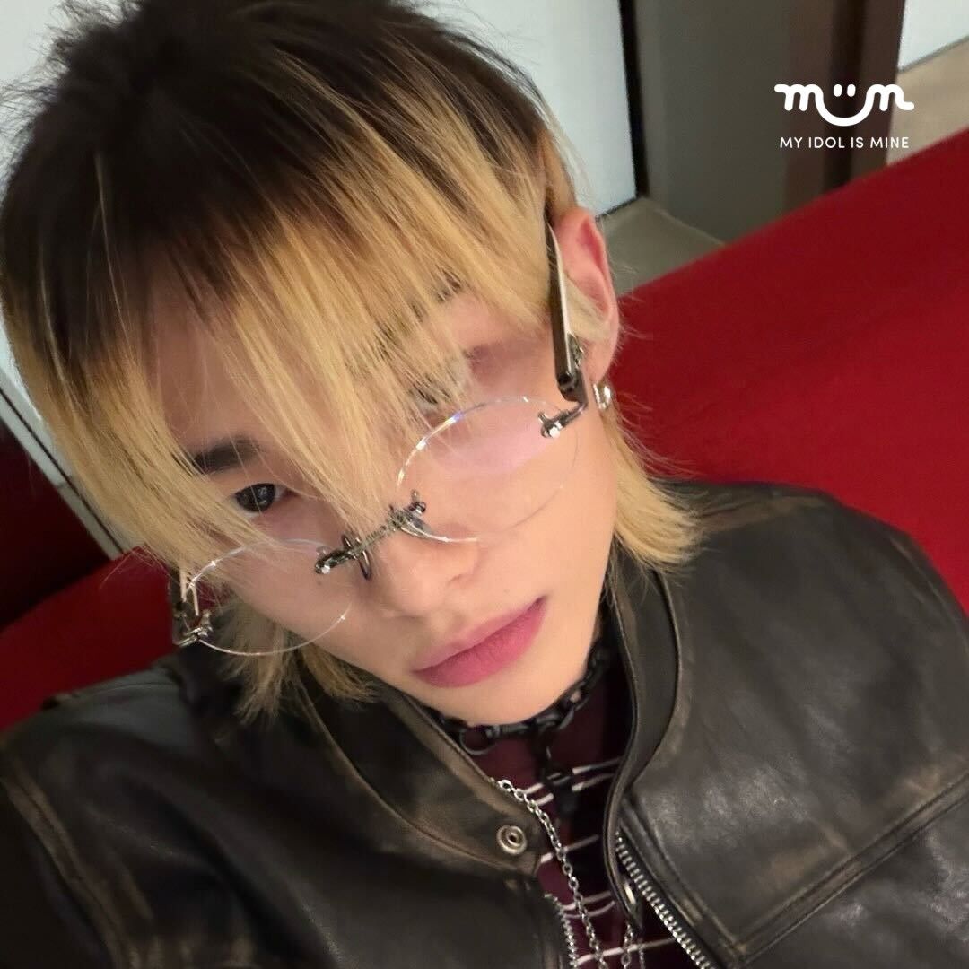 Latest photo of Hyunjin (Stray Kids)