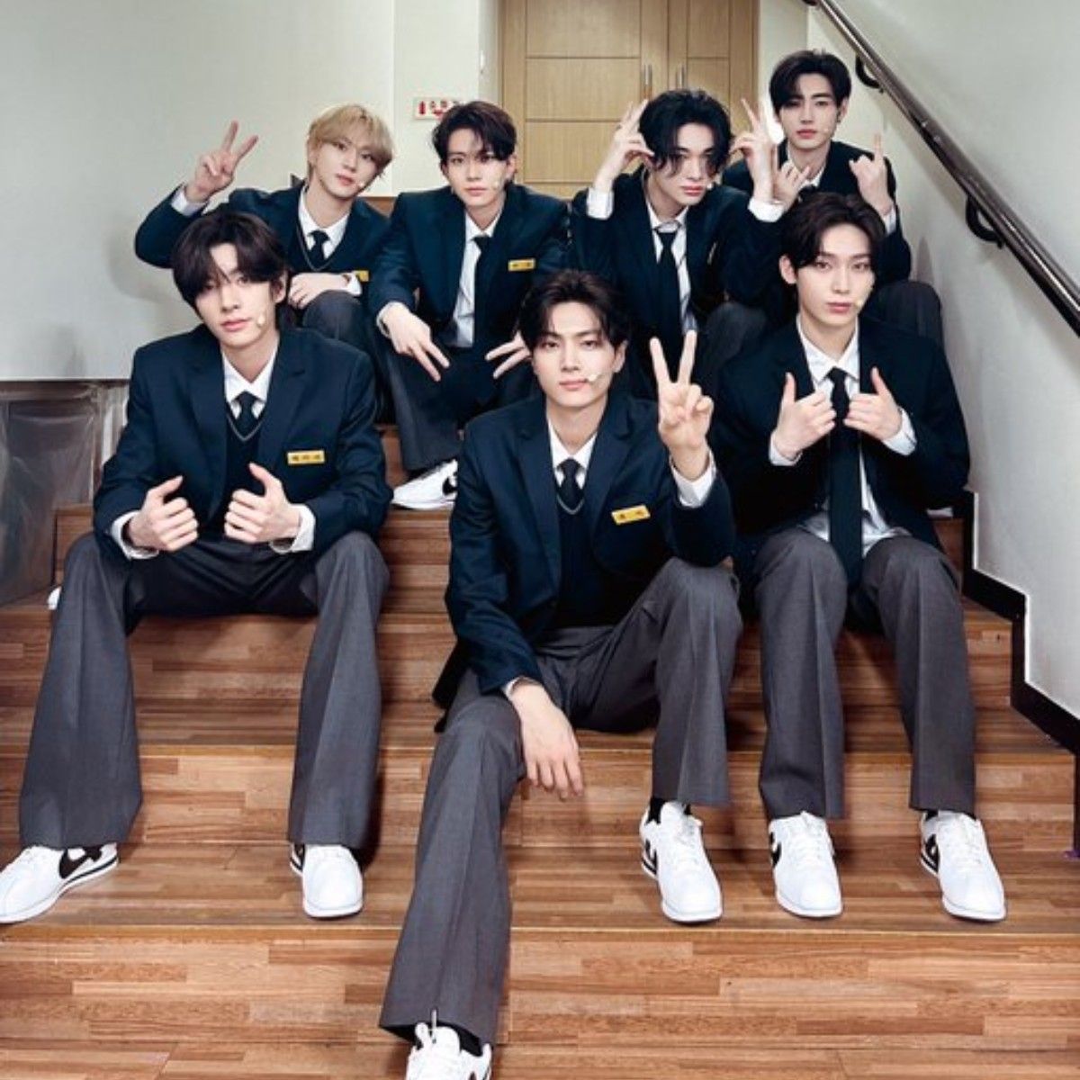 Foto aktivitas terbaru ENHYPEN