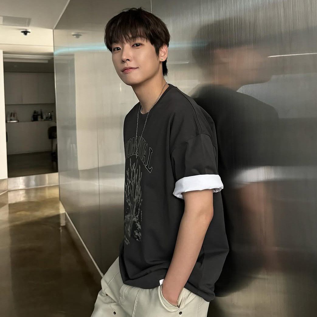 Behind-the-scenes cut of Inseong (SF9)