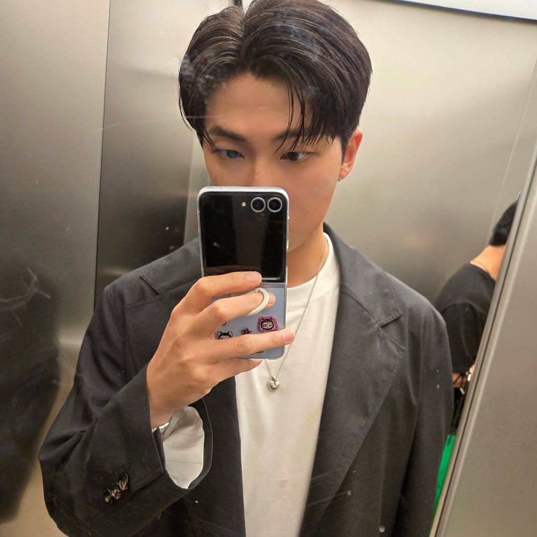 Behind-the-scenes cut of RM (BTS)