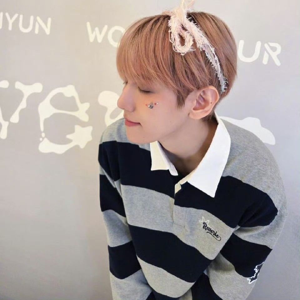 A moment captured by Baekhyun (EXO)'s fan