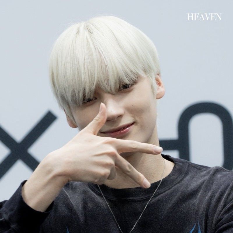 Latest photo of HueningKai (TOMORROW X TOGETHER)