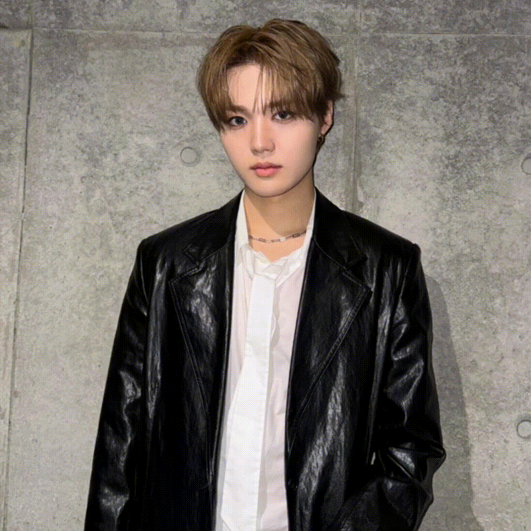 Latest photo of Doyoung (TREASURE)