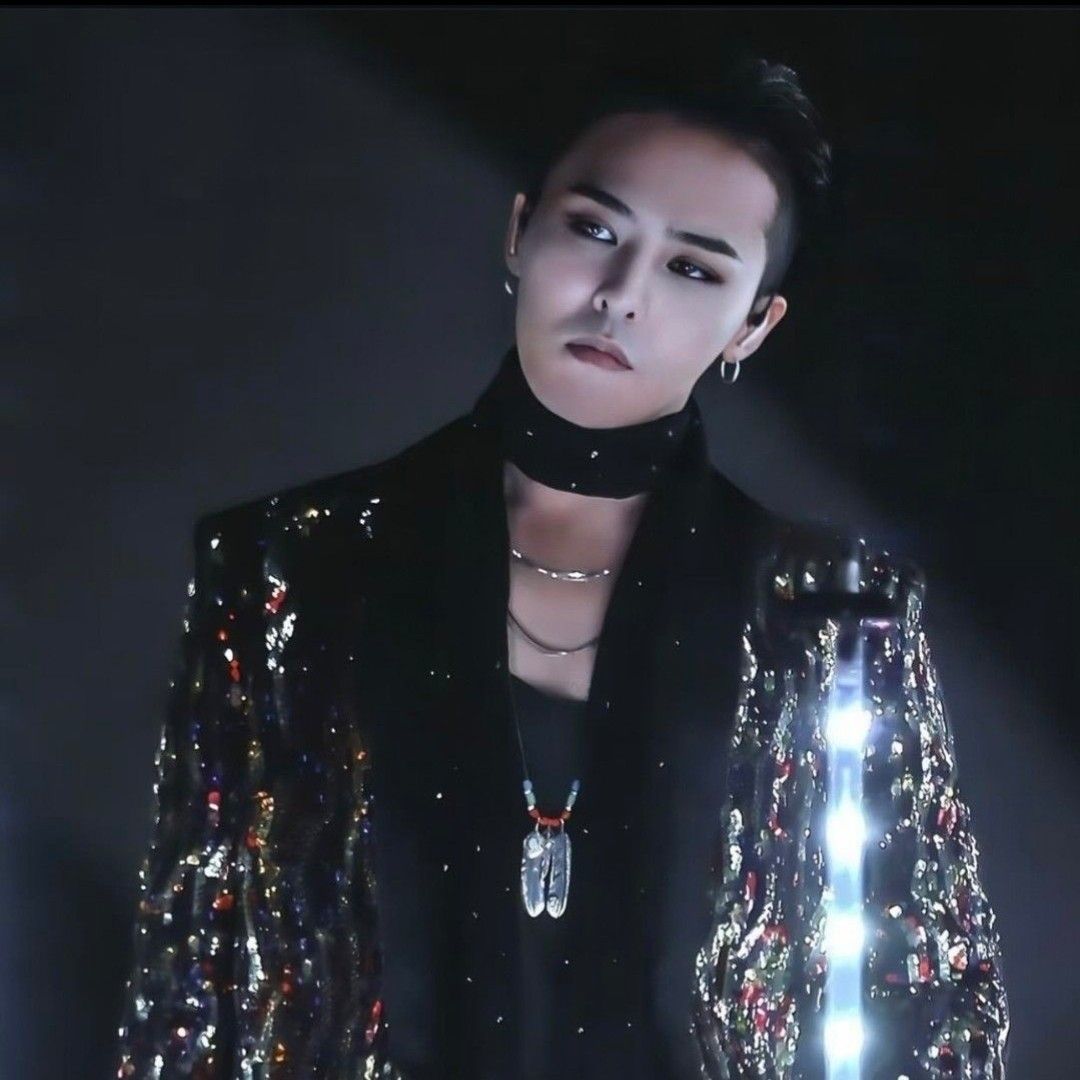 Behind-the-scenes cut of G-DRAGON (BIGBANG)