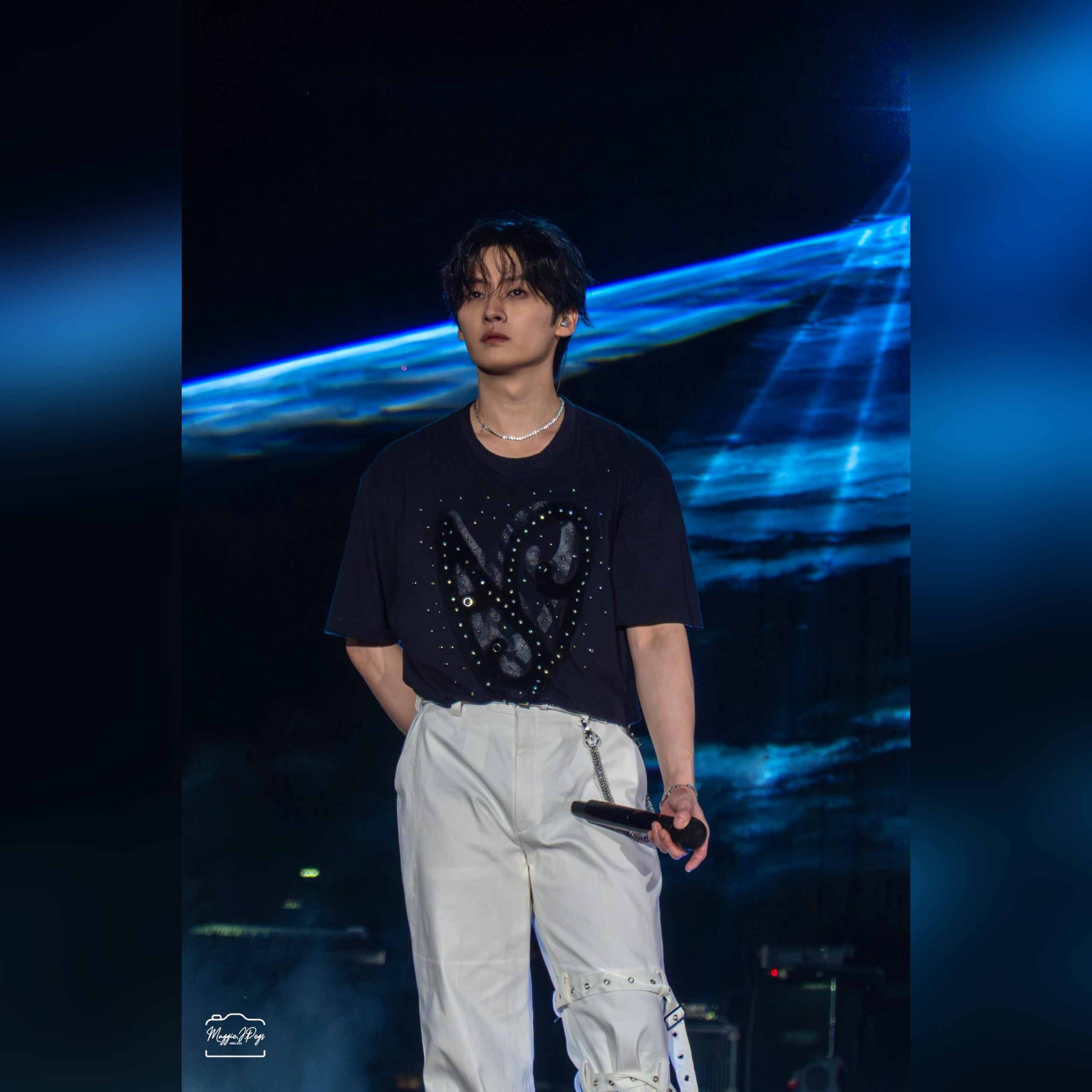 A moment captured by Lee Know (Stray Kids)'s fan