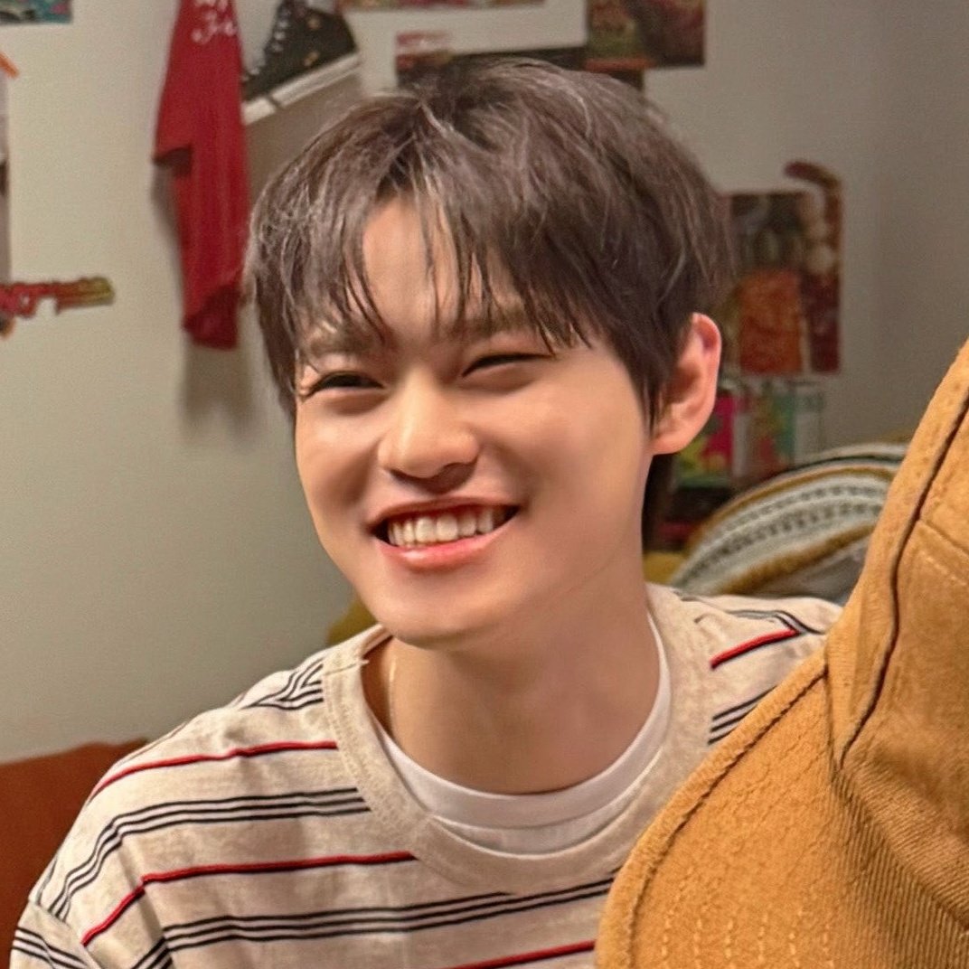 Behind-the-scenes cut of Chenle (NCT DREAM)