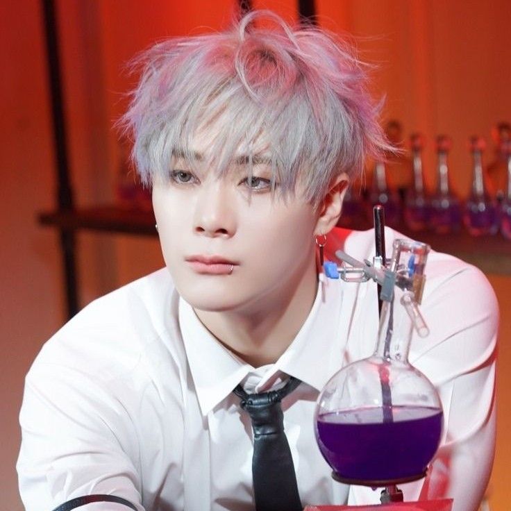 Behind-the-scenes cut of Moonbin (ASTRO)