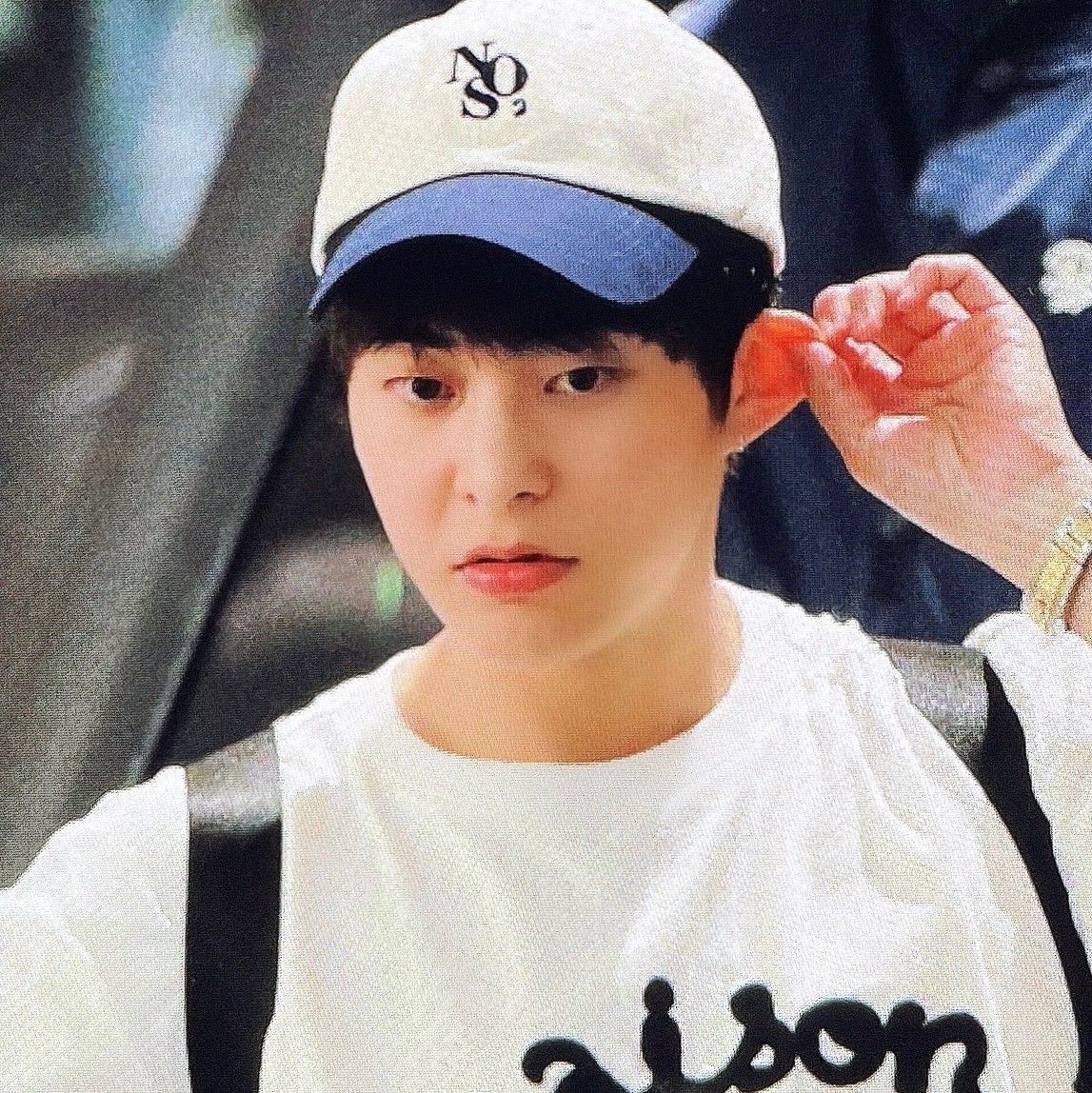 Behind-the-scenes cut of Xiumin (EXO)