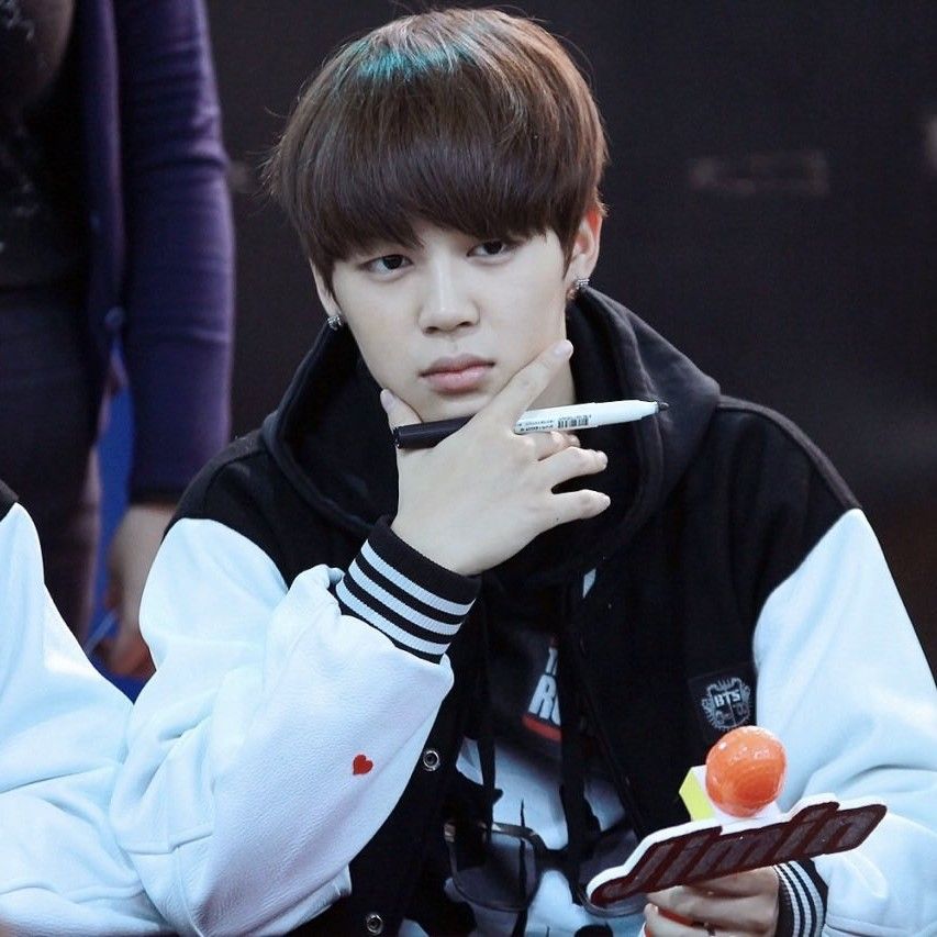 A moment captured by Jimin (BTS)'s fan