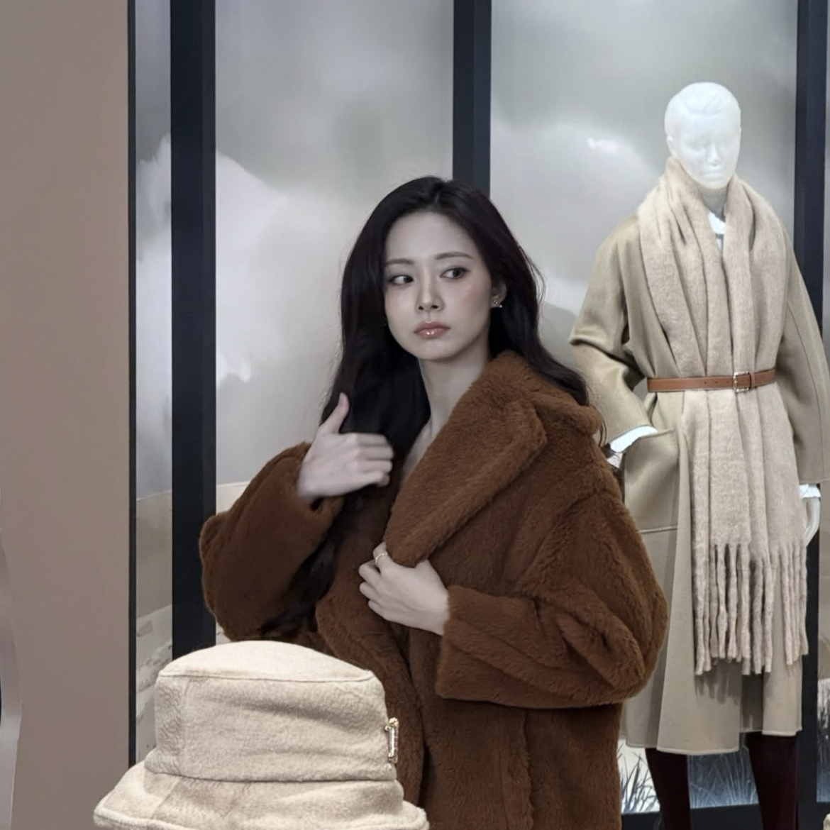 Potret di balik layar Tzuyu (TWICE)