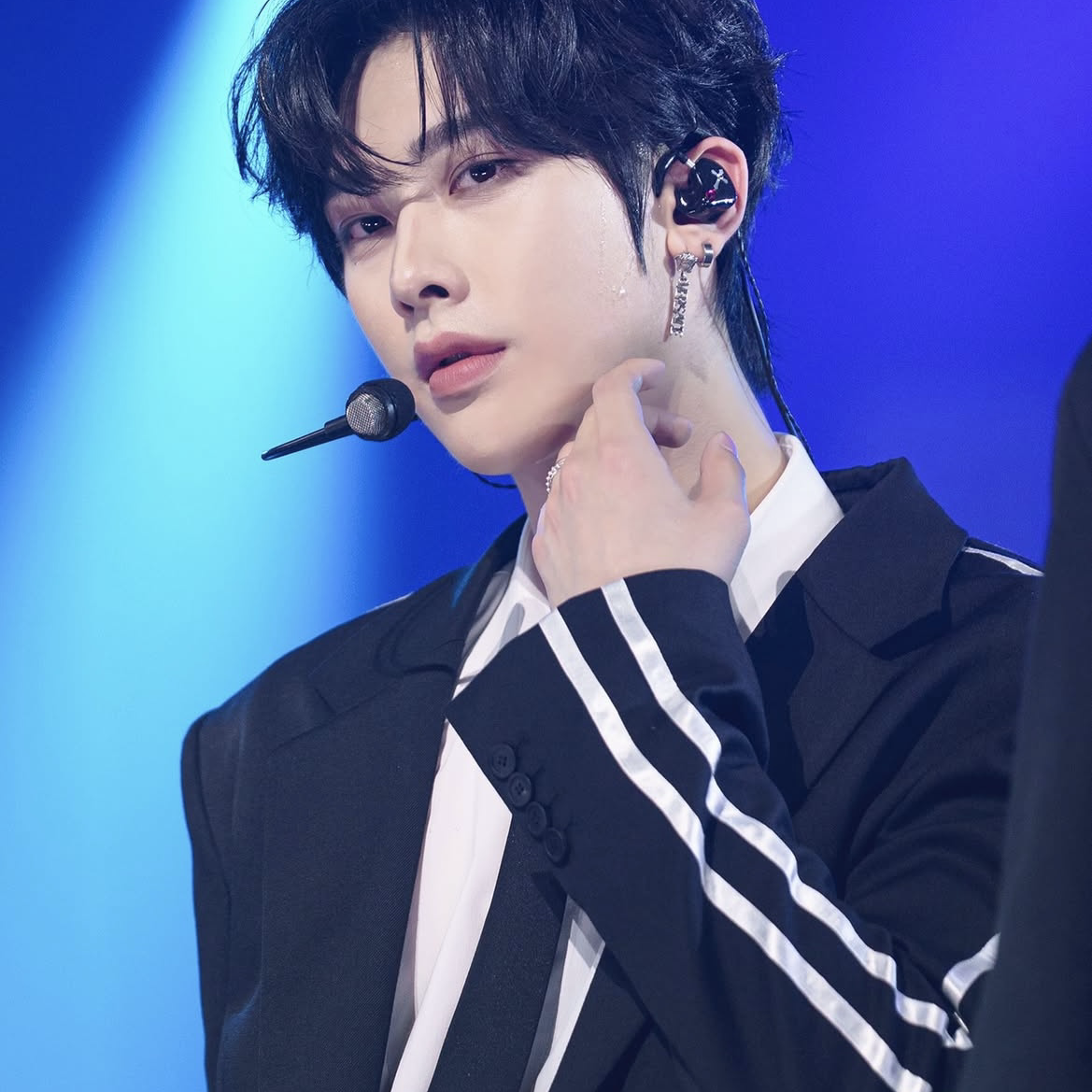 A moment captured by Ricky (ZEROBASEONE)'s fan