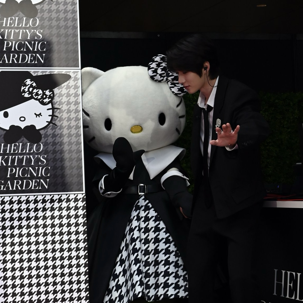 Potret di balik layar TOMORROW X TOGETHER