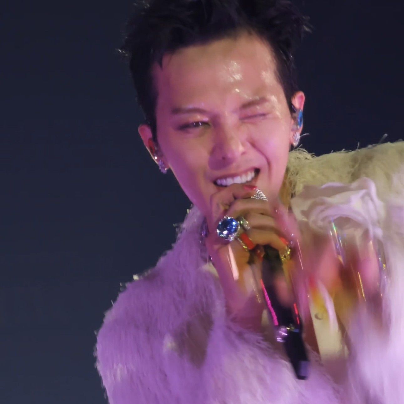 G-DRAGON (BIGBANG)的最新照片