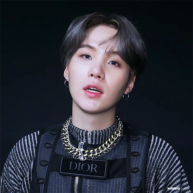 SUGA (防彈少年團)的最新活動照片