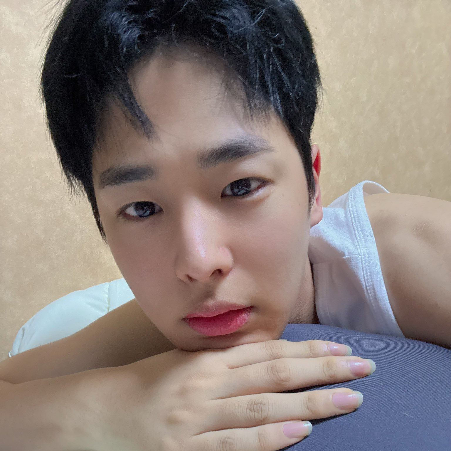 Behind-the-scenes cut of Choi Byungchan