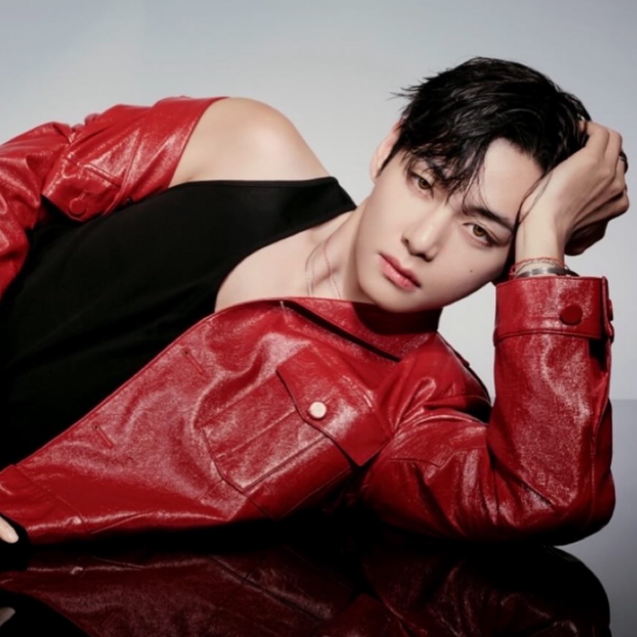 Latest photo of V (BTS)