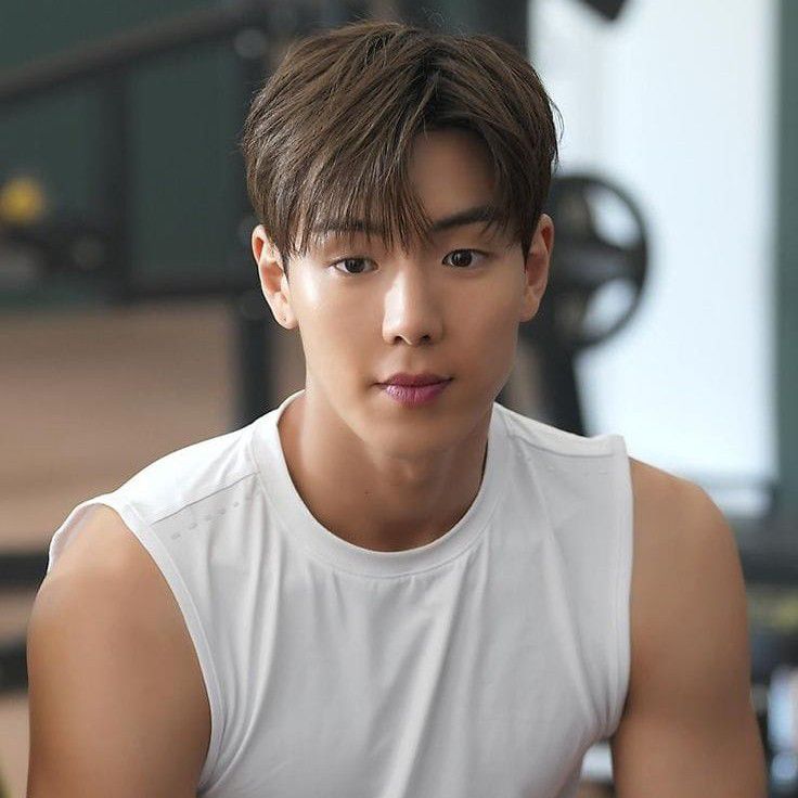 A moment captured by Shownu (MONSTA X)'s fan