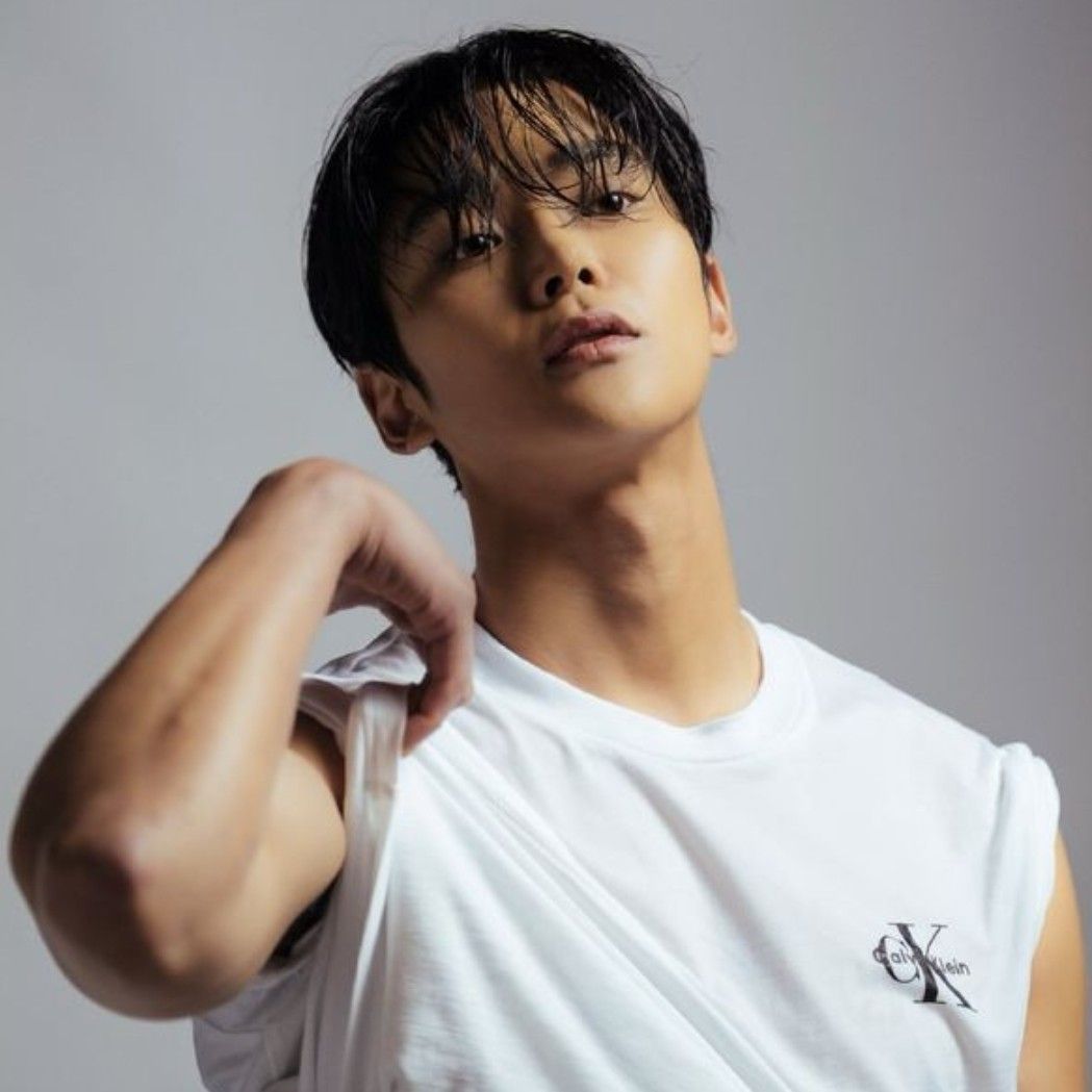 Behind-the-scenes cut of Rowoon
