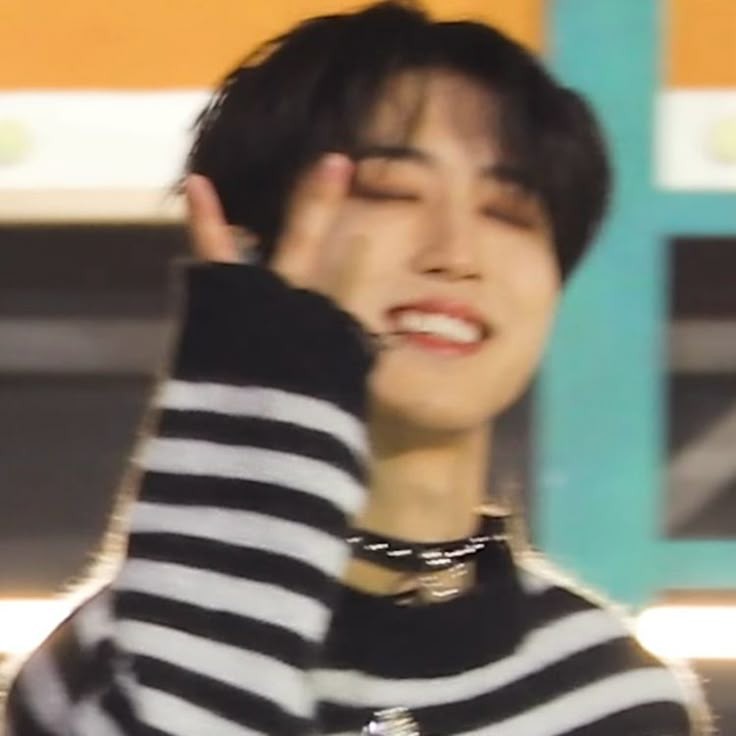 Latest photo of HAN (Stray Kids)