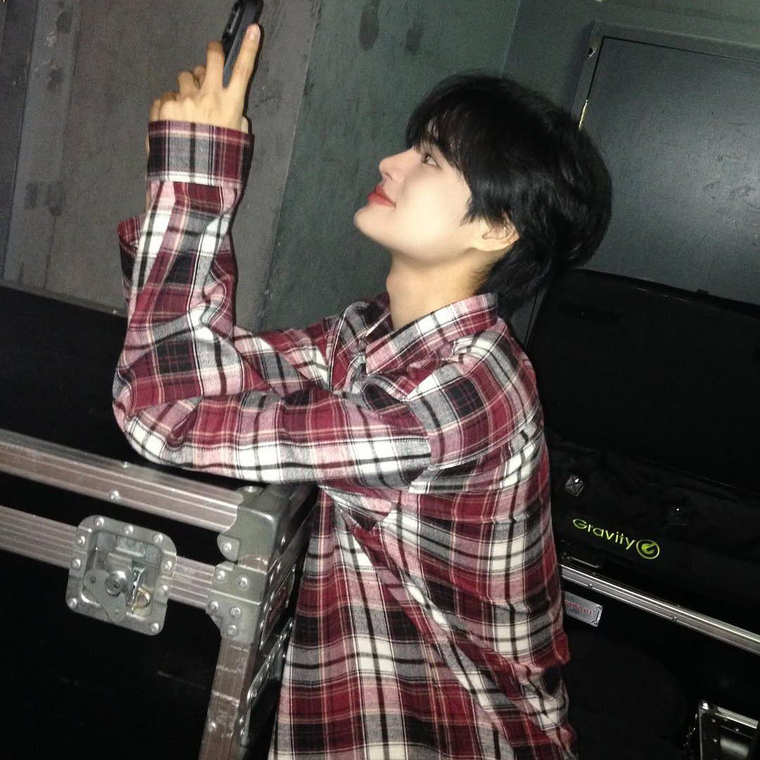 Behind-the-scenes cut of Lee Daehwi (AB6IX)