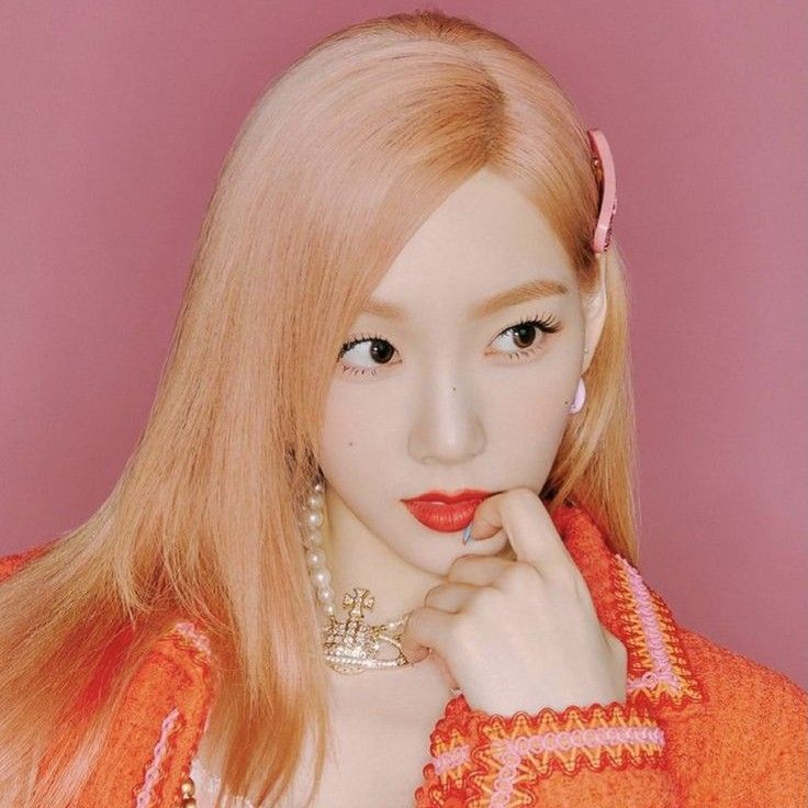 Recent activity shot of Taeyeon (Girls' Generation)