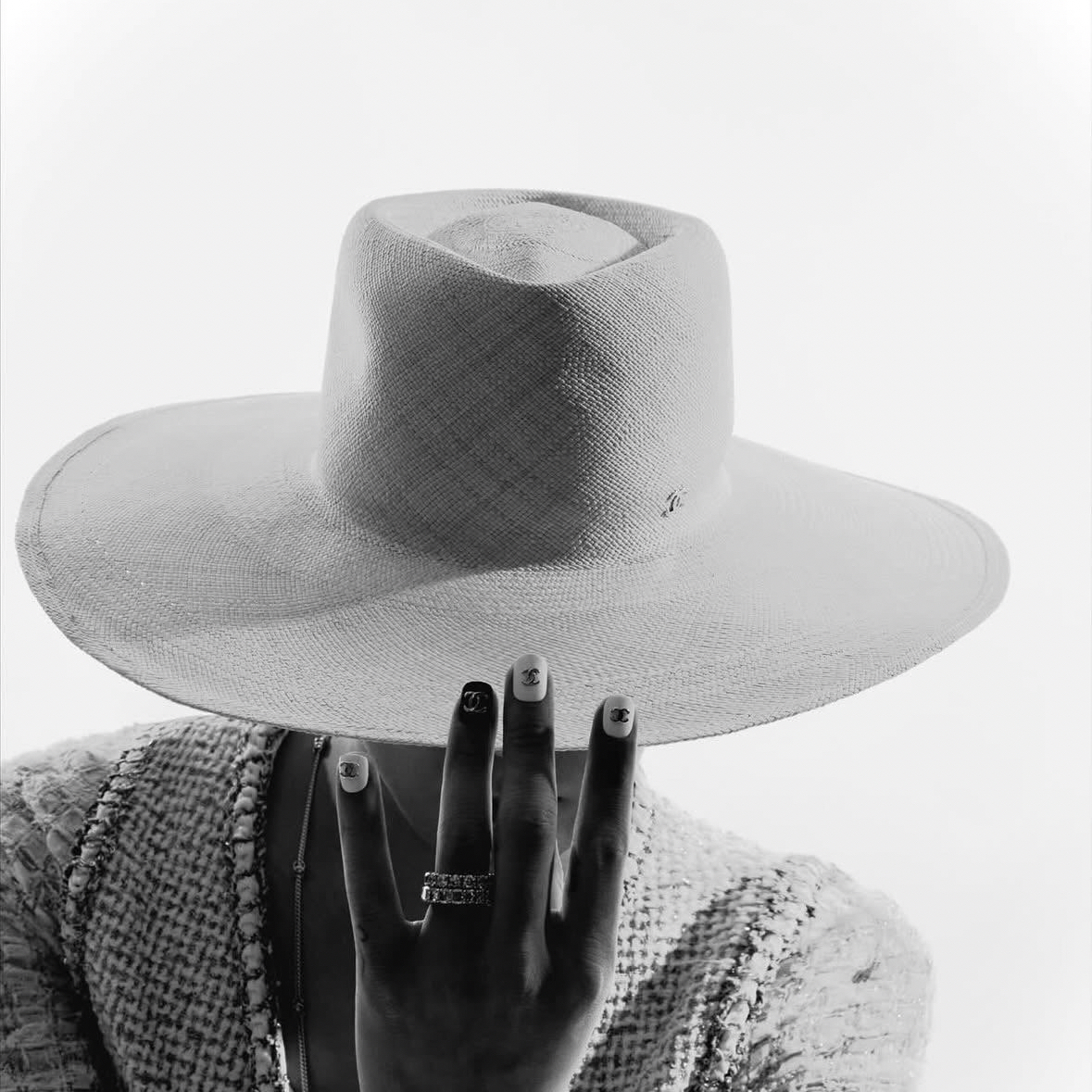 Latest photo of G-DRAGON (BIGBANG)