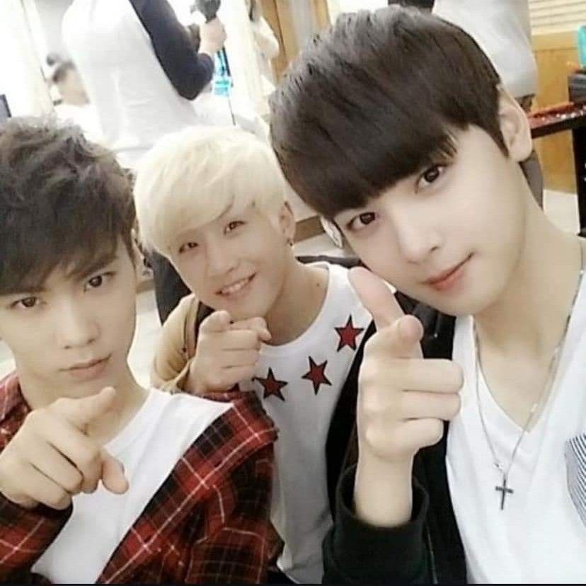A moment captured by ASTRO's fan