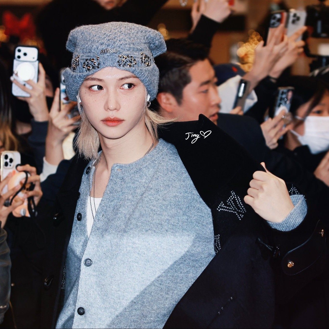 Behind-the-scenes cut of Felix (Stray Kids)