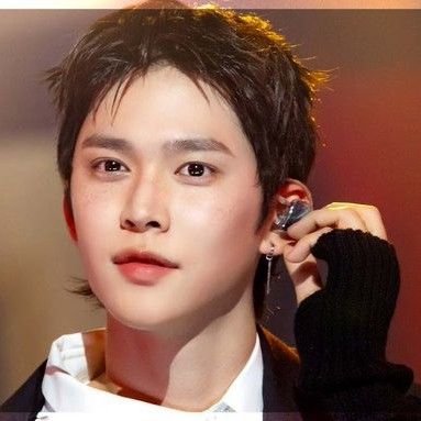 Recent activity shot of Eunseok (RIIZE)