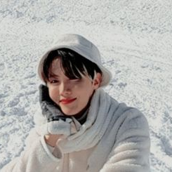 J-hope (防彈少年團)的最新照片