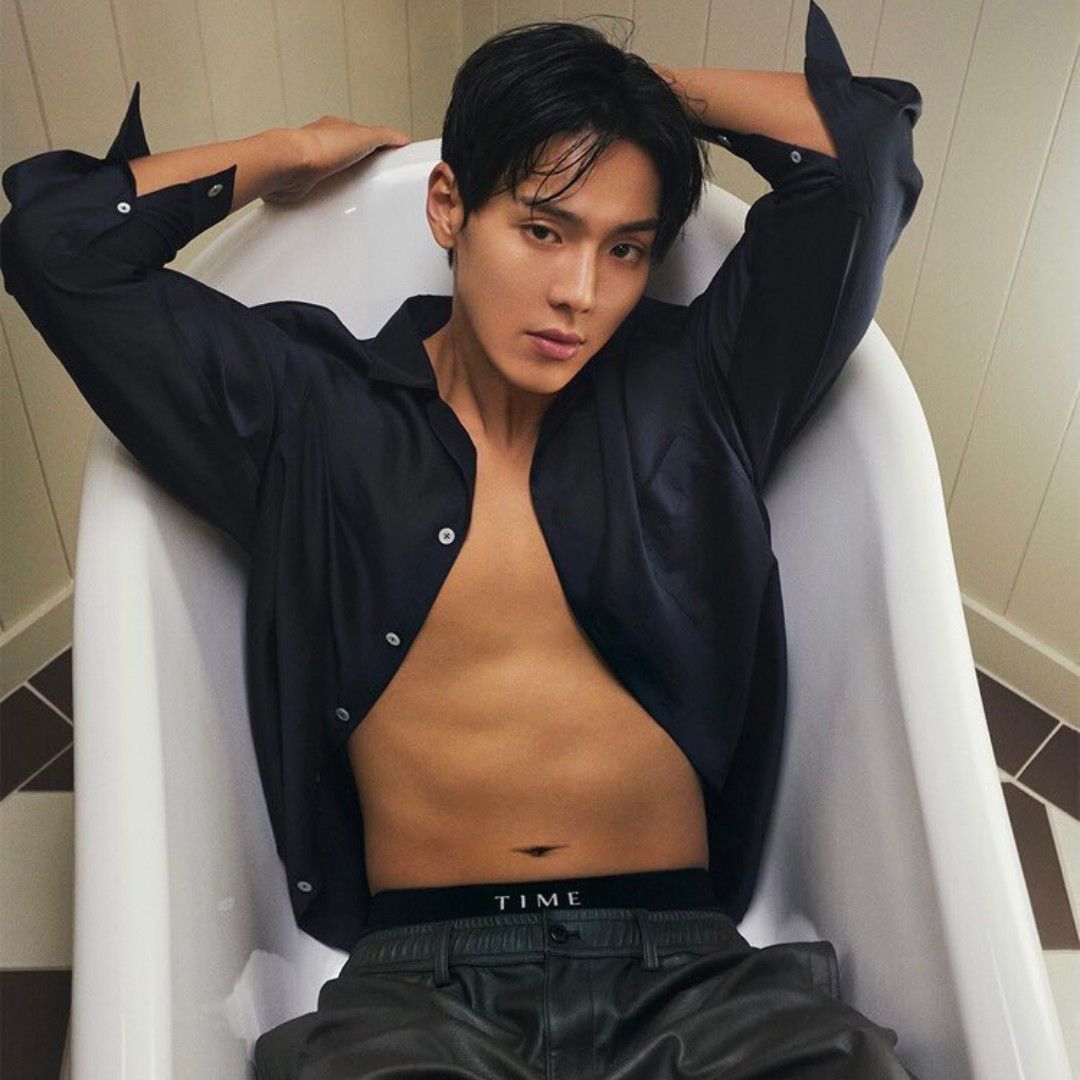 Behind-the-scenes cut of Shownu (MONSTA X)