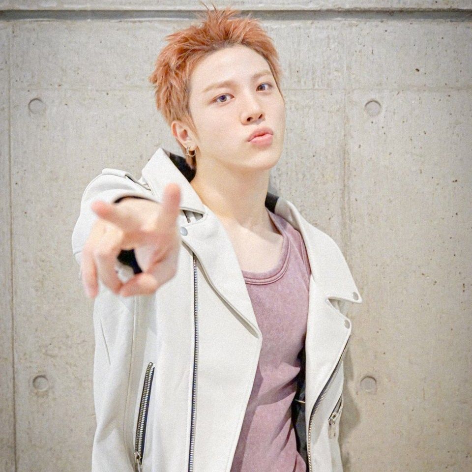 苏庭焕 (TREASURE)的最新照片