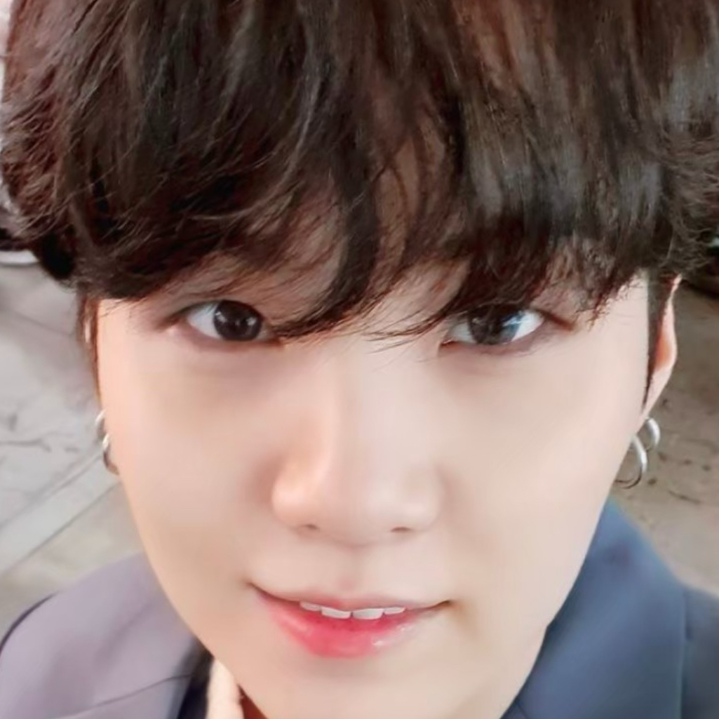 Latest photo of SUGA (BTS)