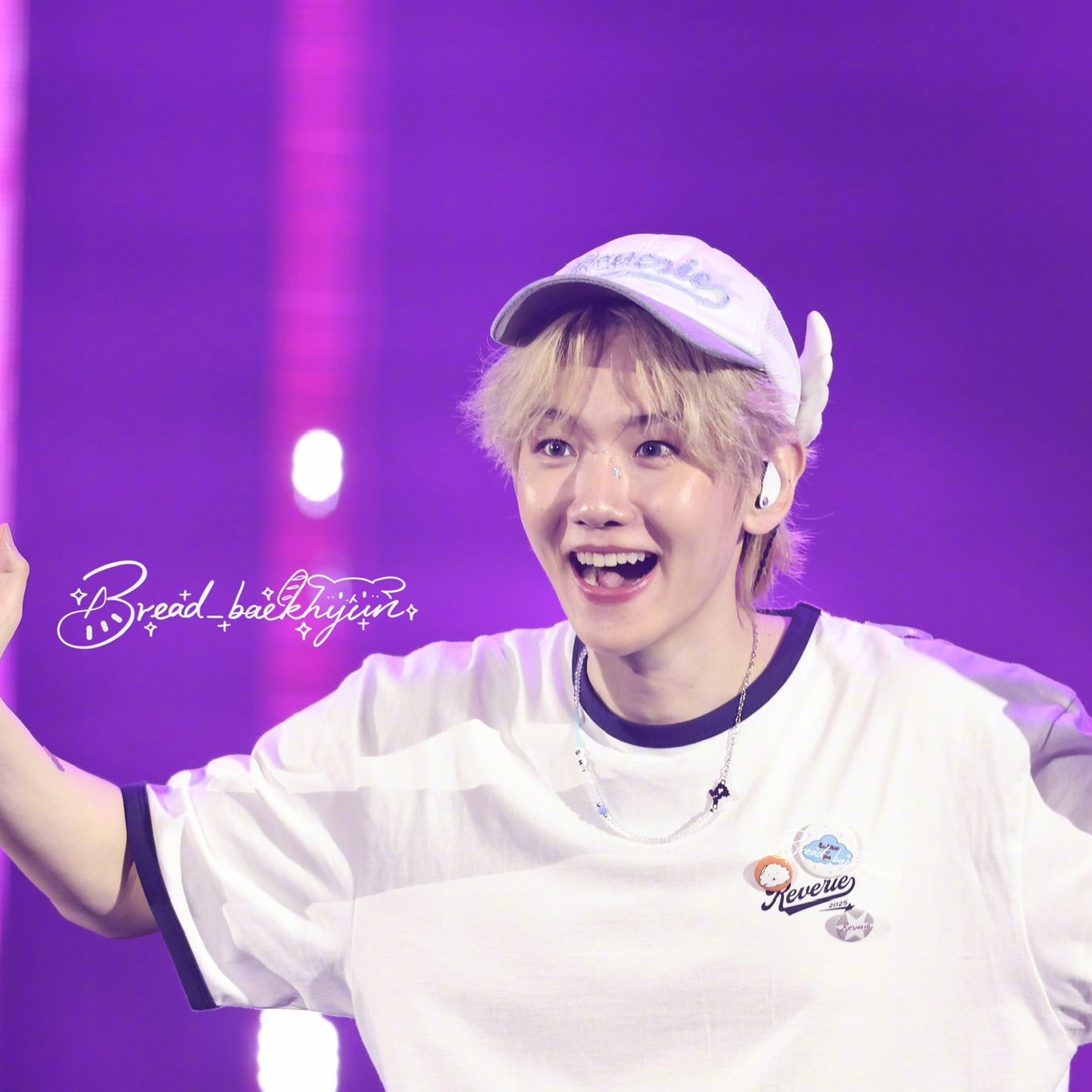 Recent activity shot of Baekhyun (EXO)