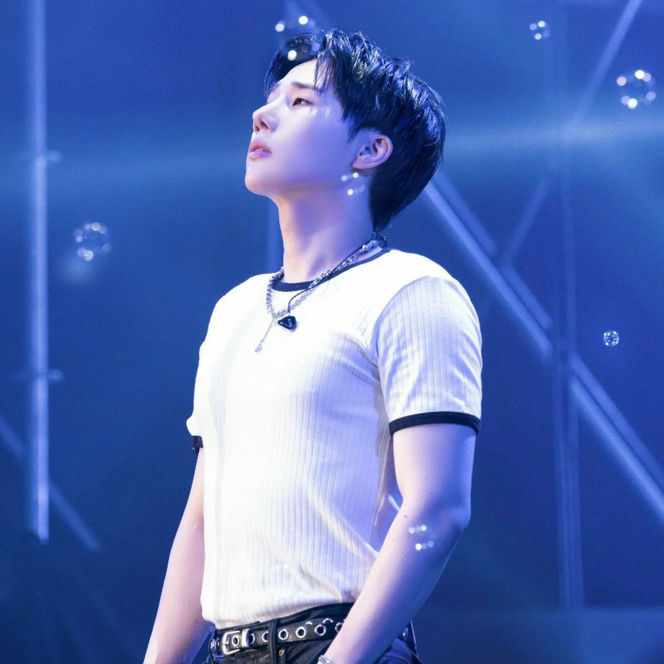 Recent activity shot of Sungkyu (INFINITE)