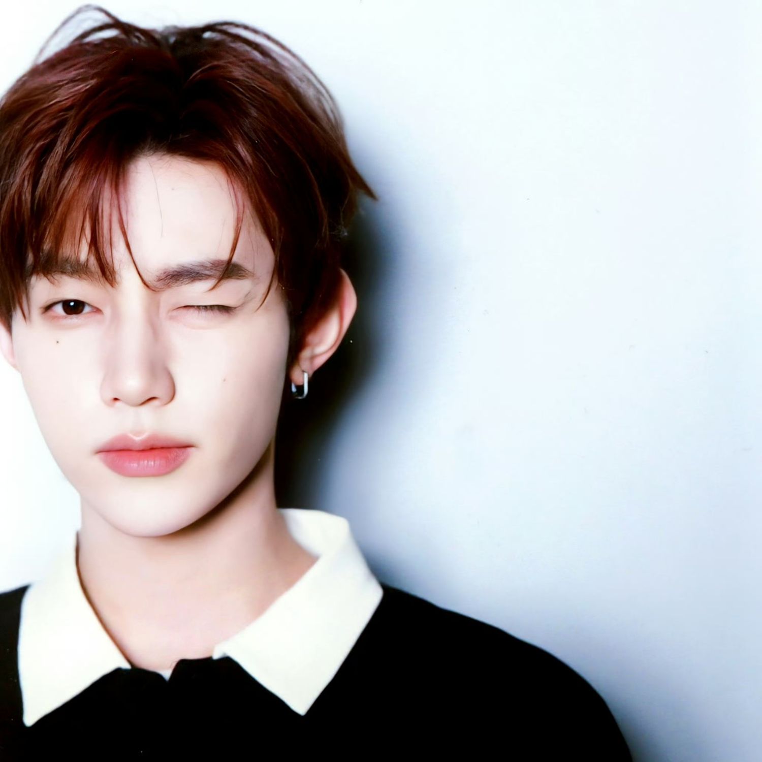Behind-the-scenes cut of Zhang Hao (ZEROBASEONE)
