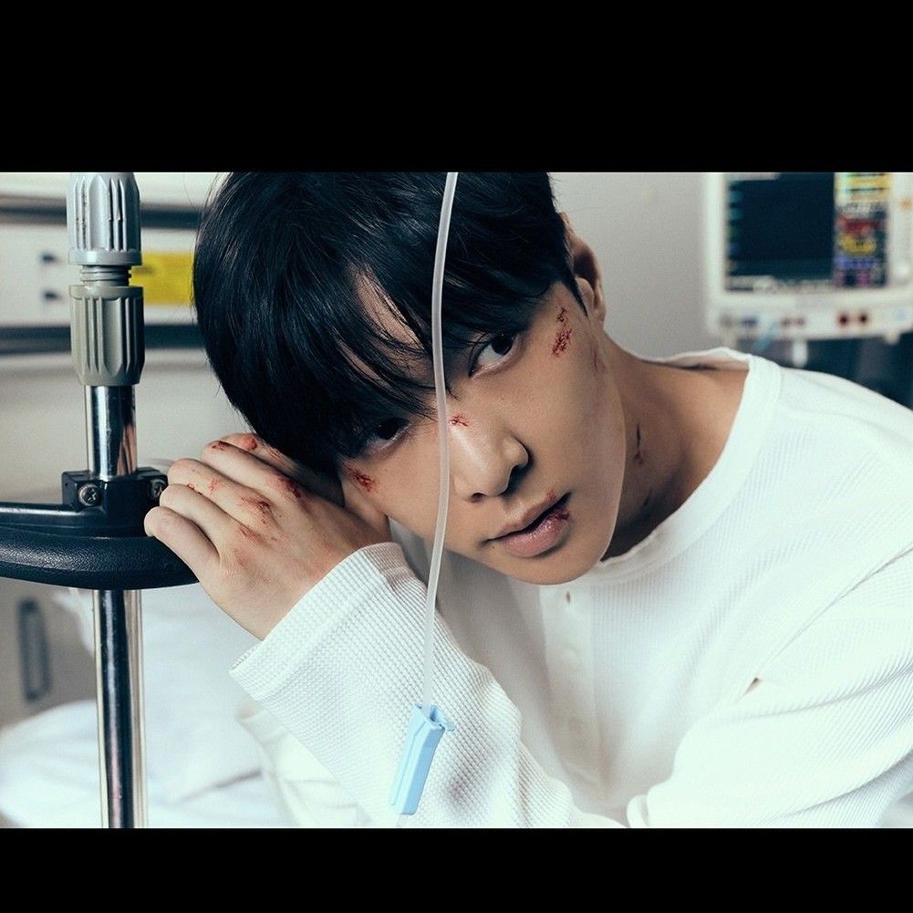 Latest photo of Lay (EXO)