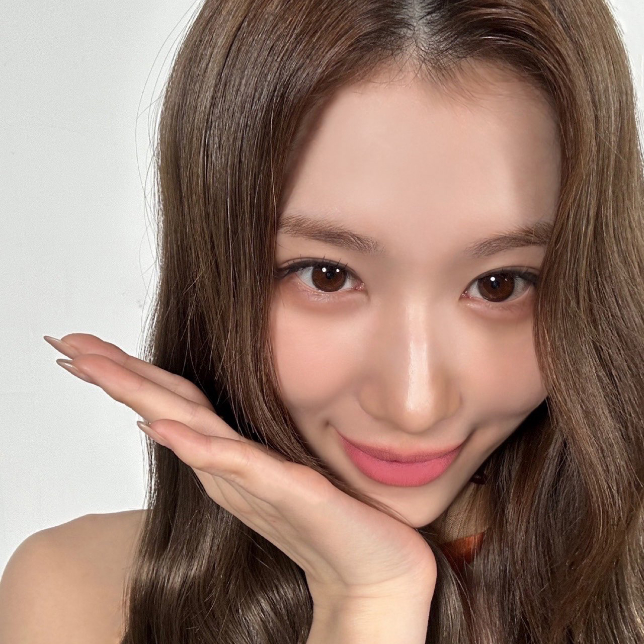Latest photo of Sana (TWICE)