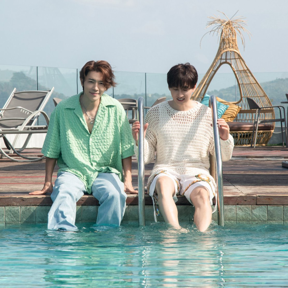 Behind-the-scenes cut of Super Junior