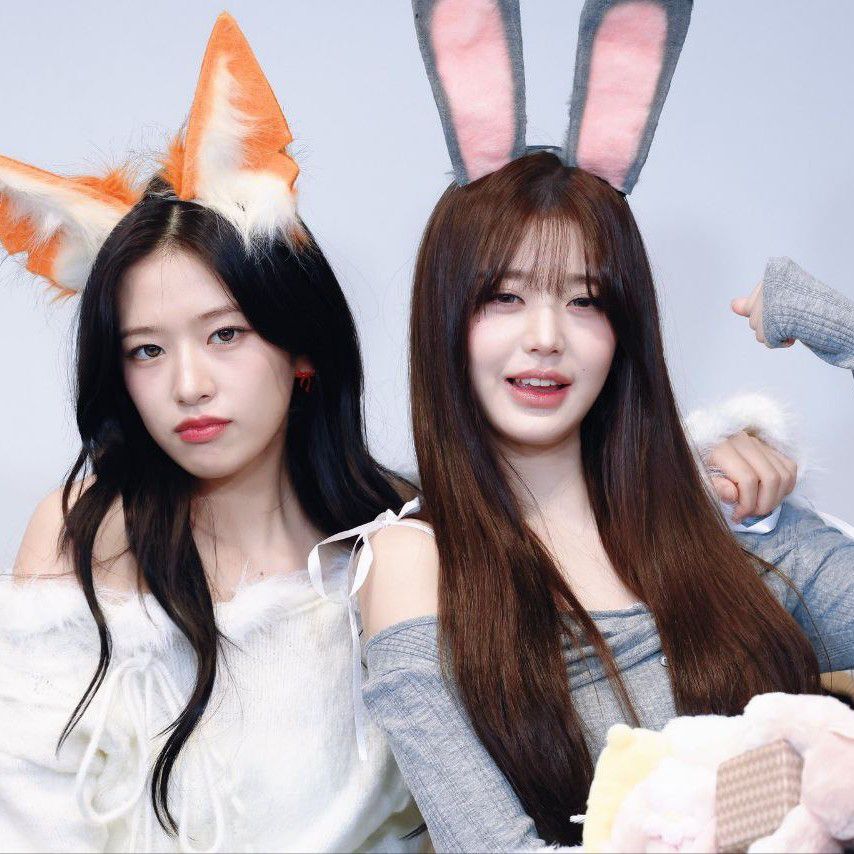 A moment captured by IVE's fan