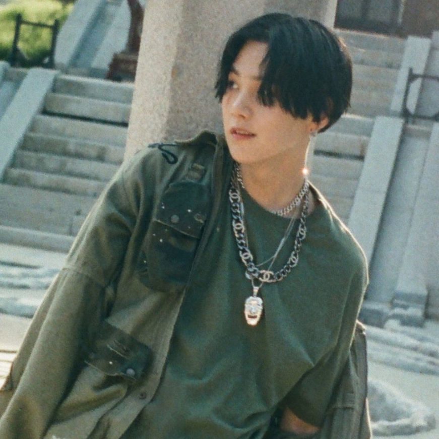 Latest photo of SUGA (BTS)