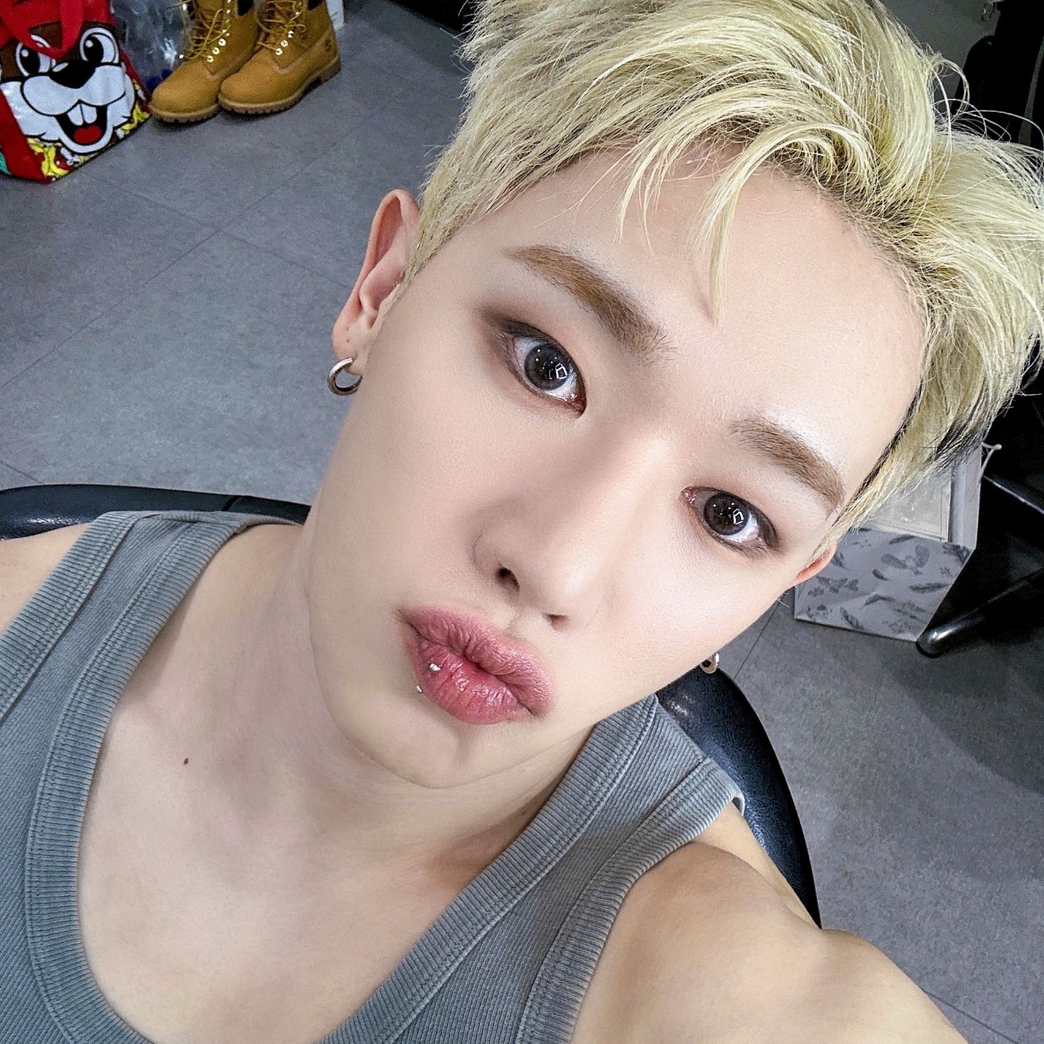 A moment captured by Wonho's fan