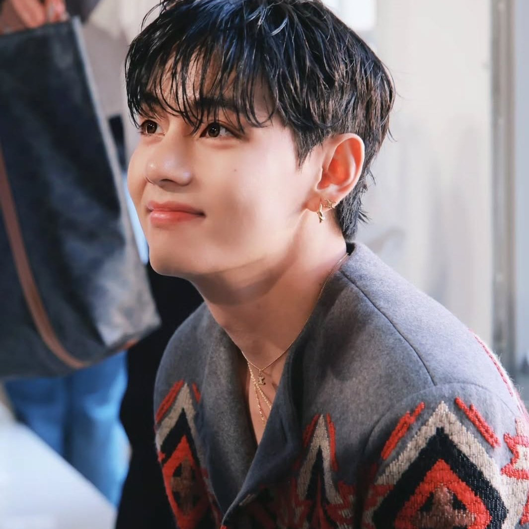 Latest photo of V (BTS)