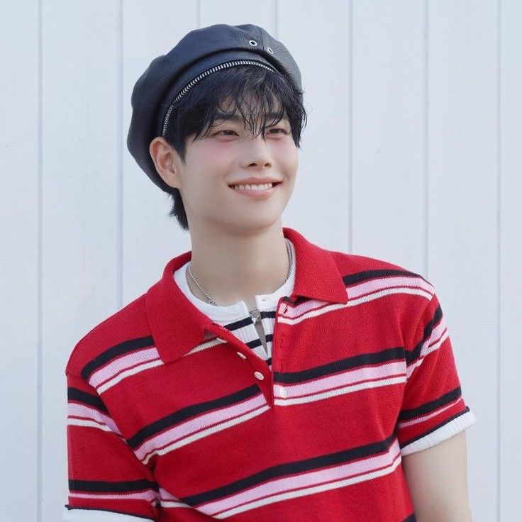 A moment captured by MJ (ASTRO)'s fan