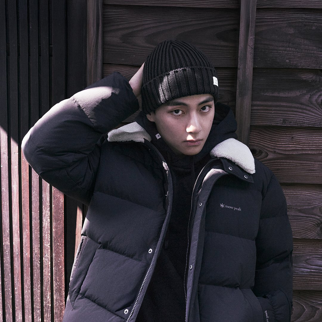 뷔 (방탄소년단)의 최신 사진