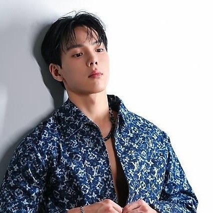 Latest photo of Shownu (MONSTA X)