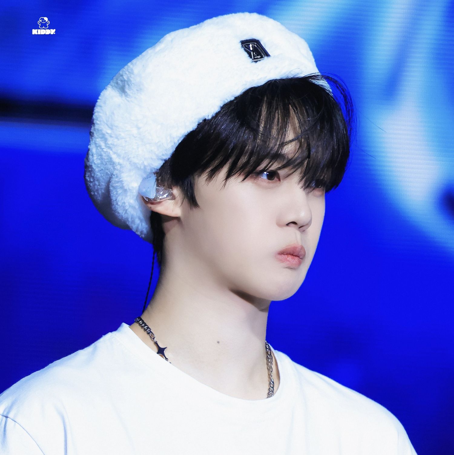 Behind-the-scenes cut of Kim Gyuvin (ZEROBASEONE)