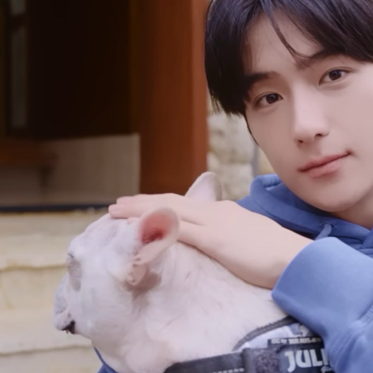 Latest photo of Hyunjae (THE BOYZ)