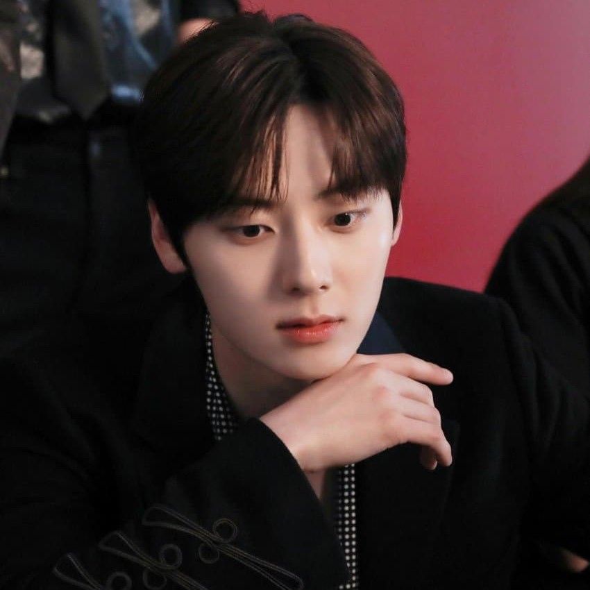 Recent activity shot of Hwang Minhyun